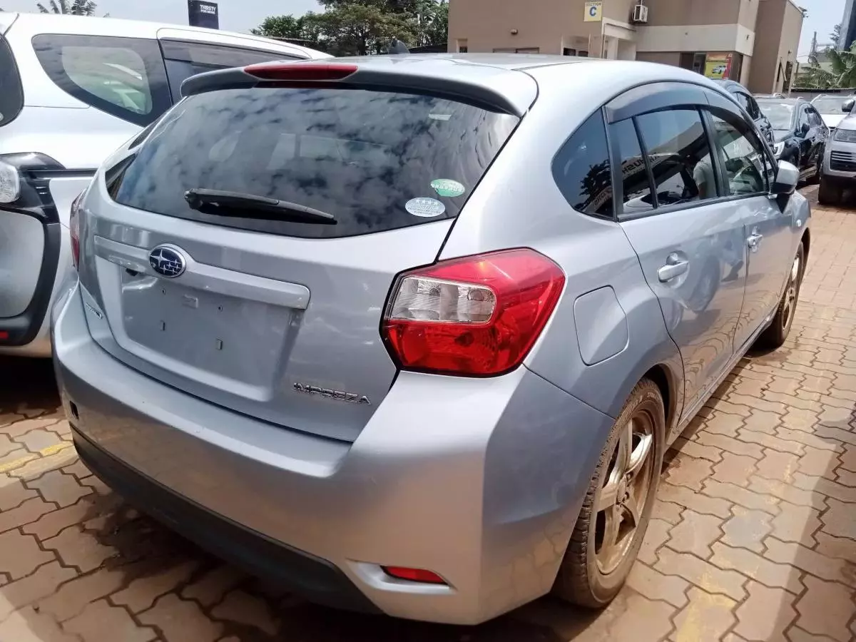 Subaru Impreza   - 2014