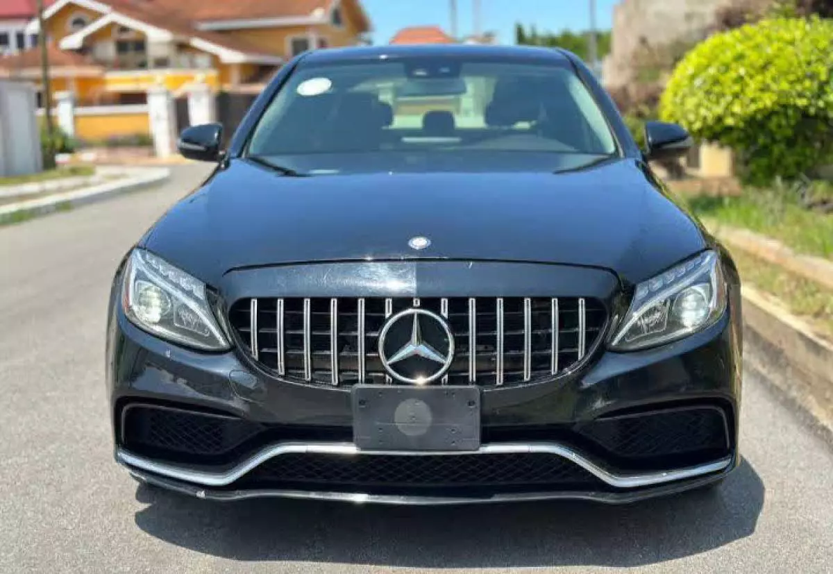 Mercedes-Benz C 300   - 2015