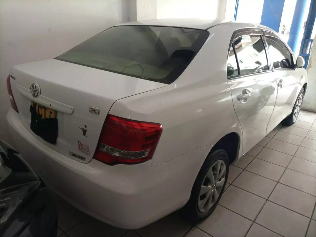 Toyota Axio  - 2011