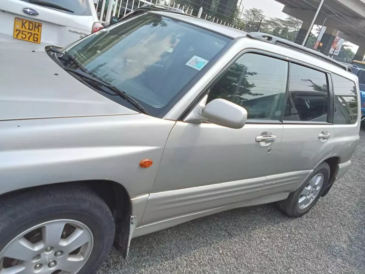 Subaru Forester   - 2001