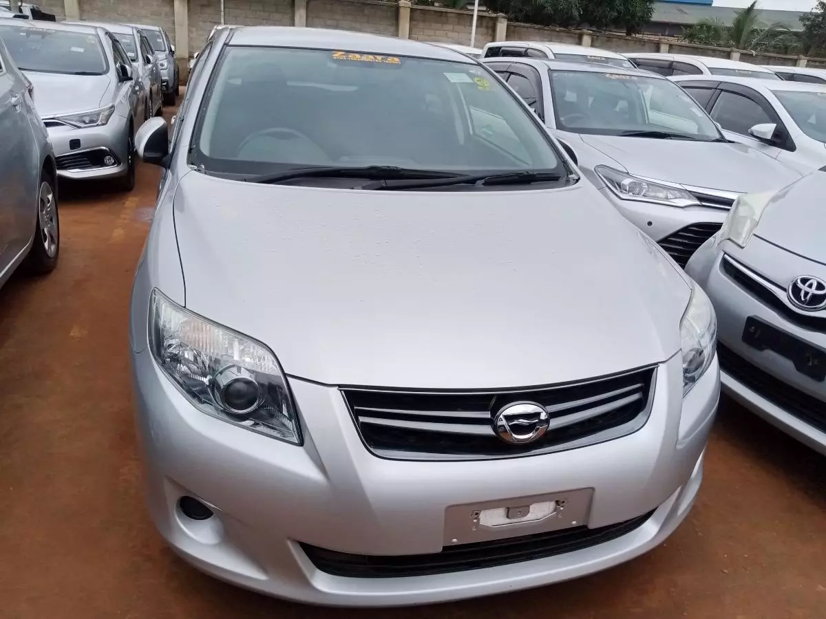 Toyota Fielder    - 2012