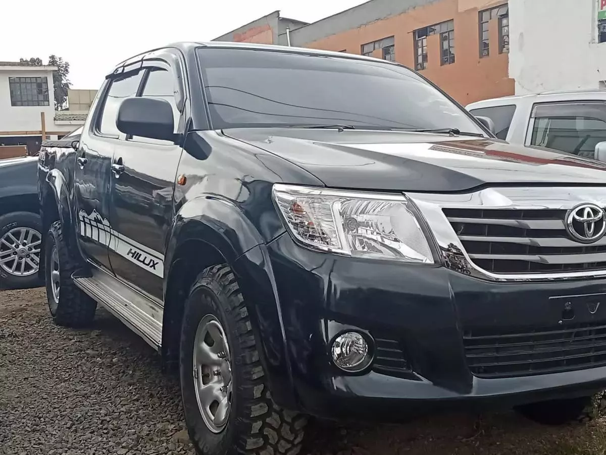 Toyota Hilux vigo    - 2013