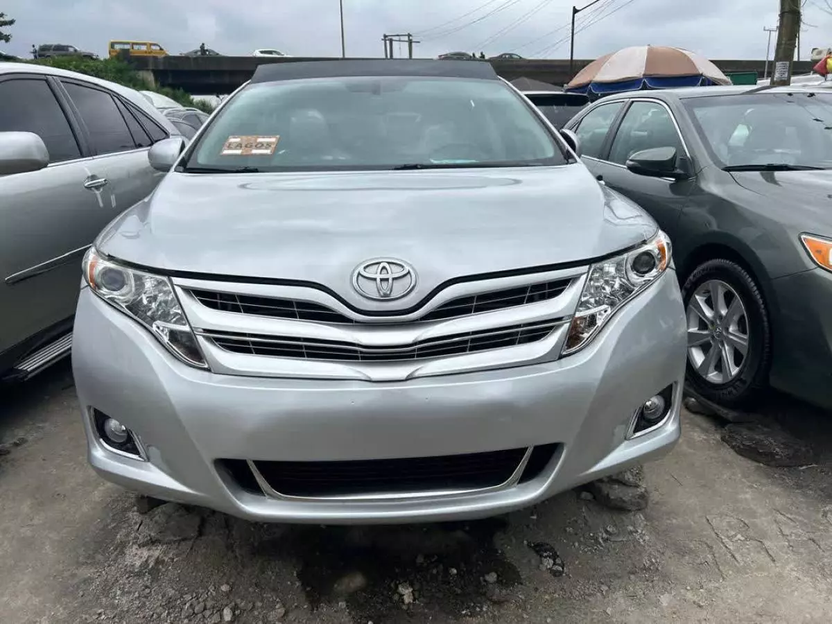 Toyota Venza   - 2010