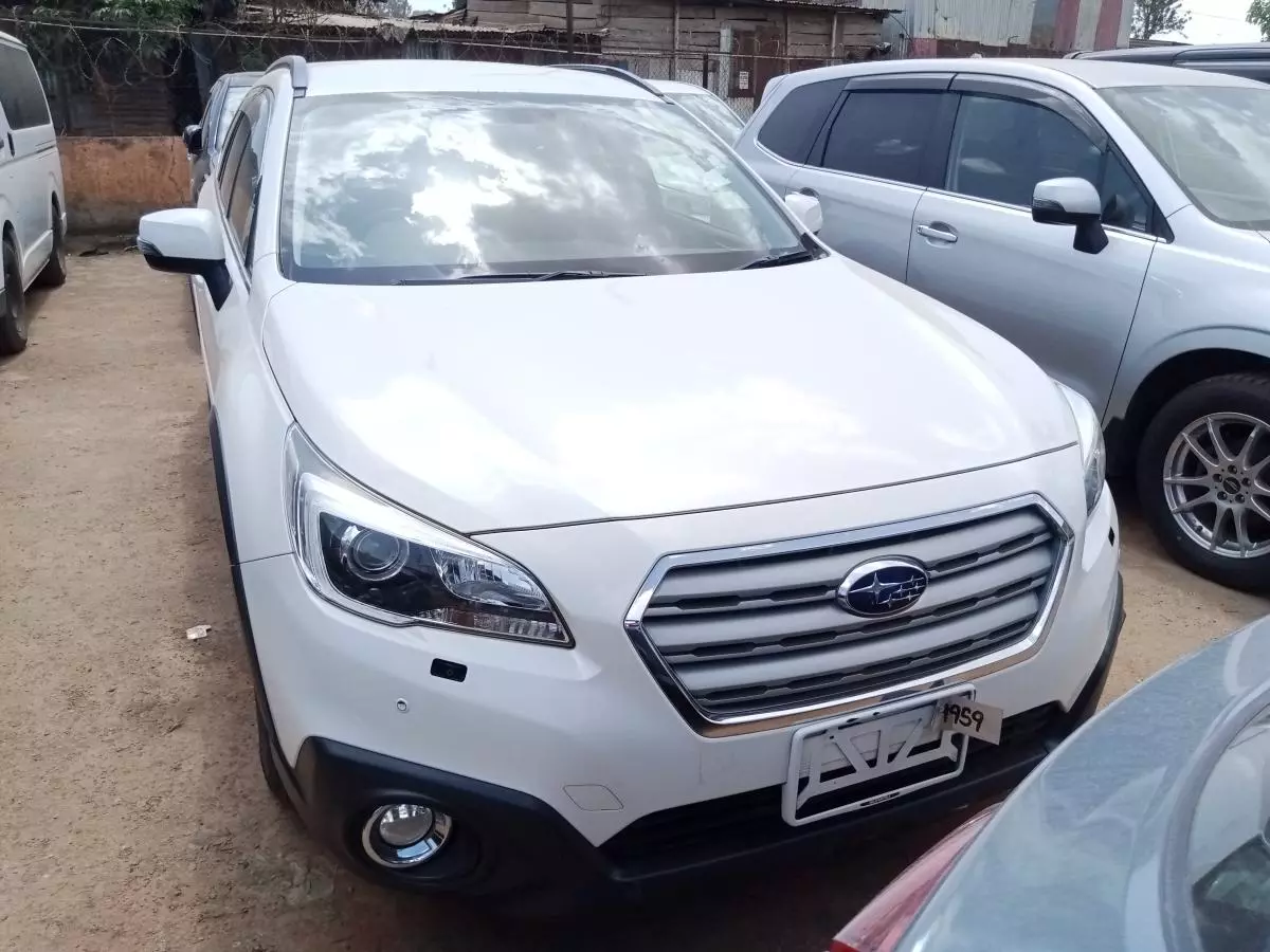 Subaru Outback   - 2014