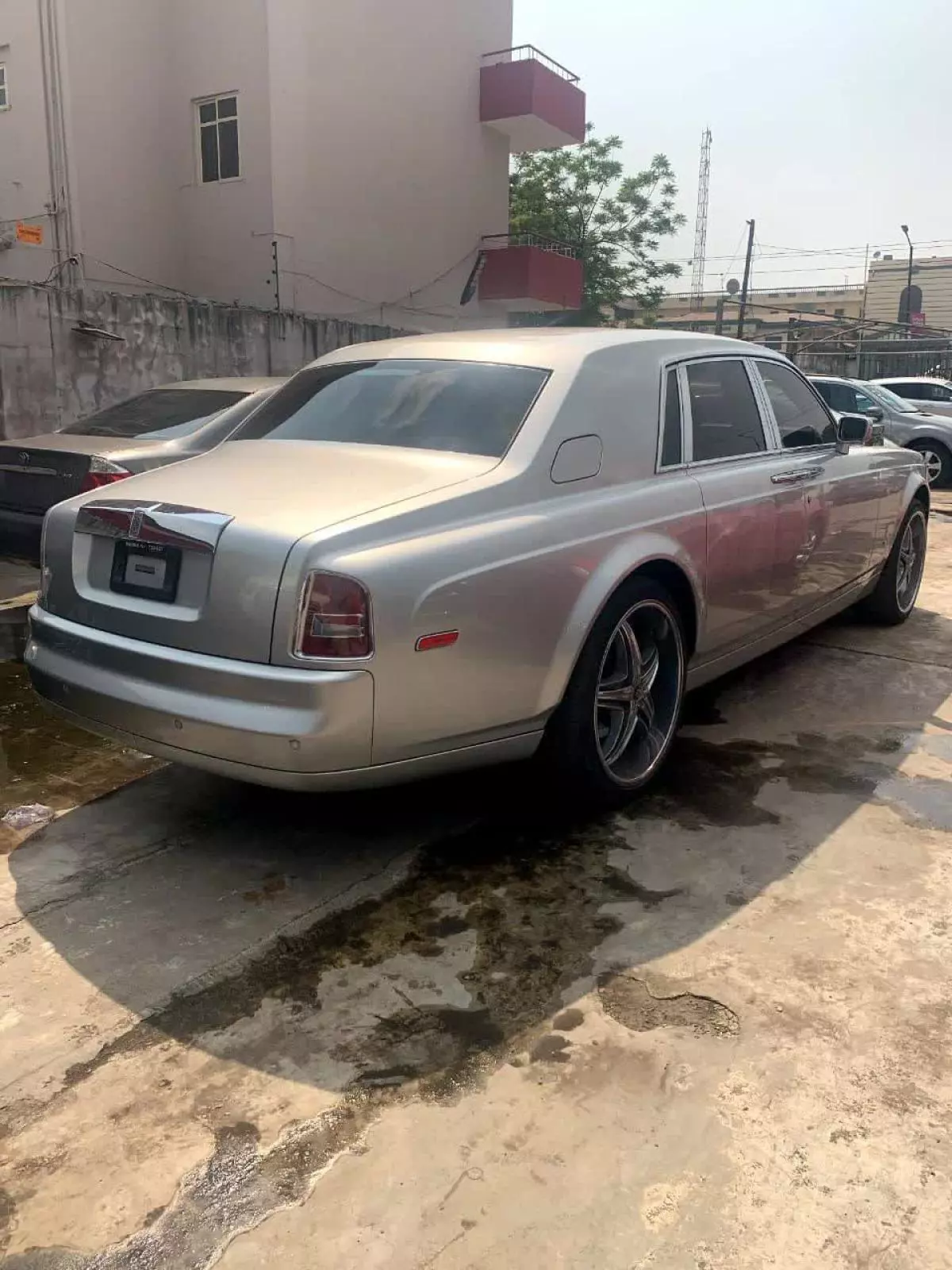 Rolls-Royce Phantom   - 2006
