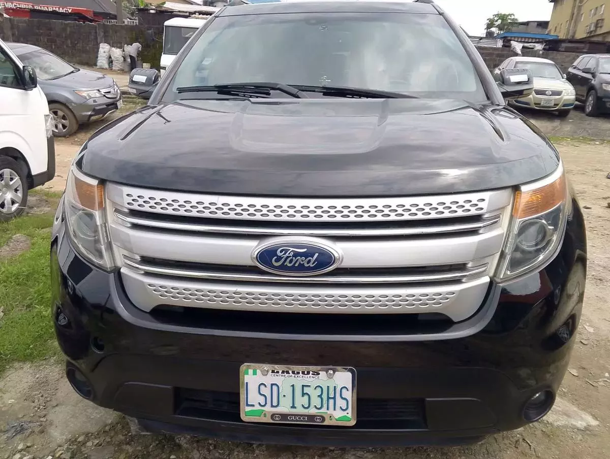 Ford Explorer   - 2012