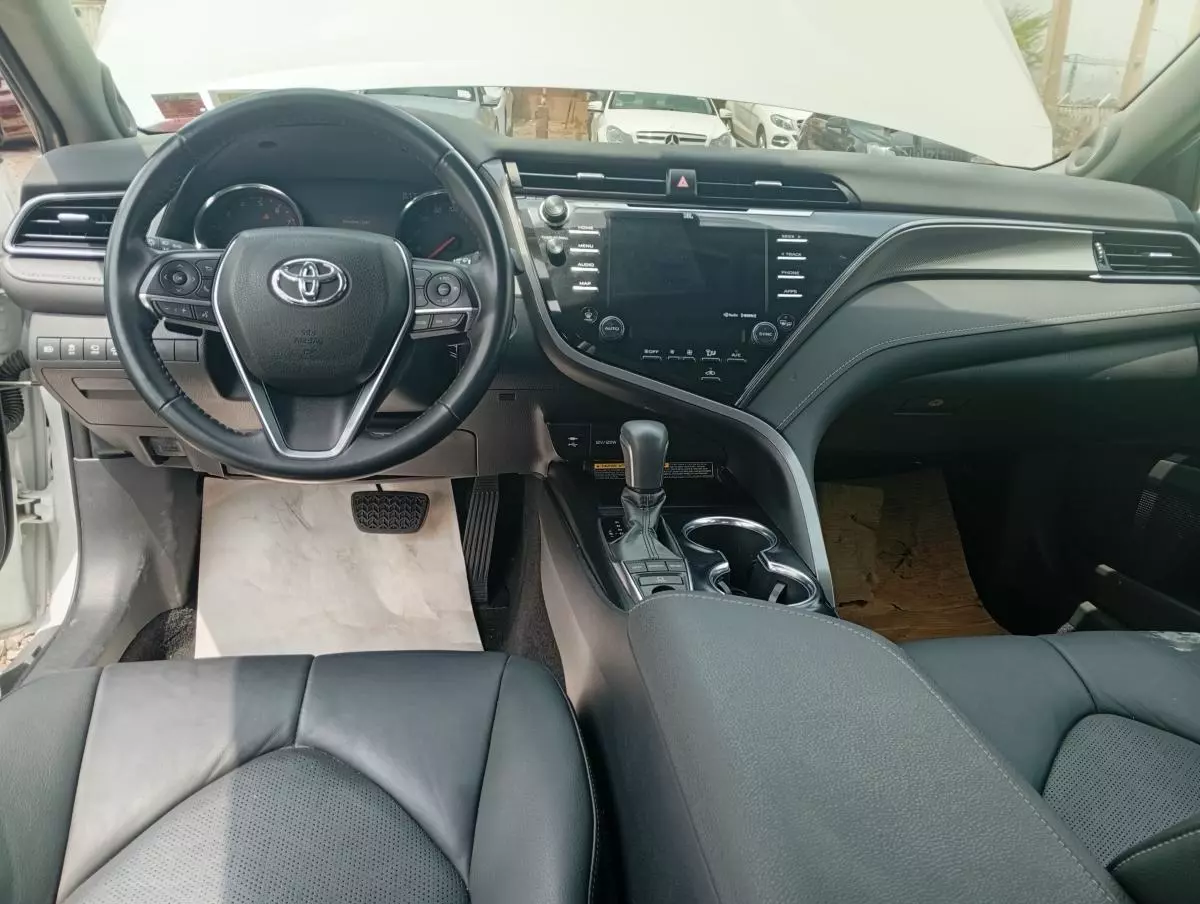 Toyota Camry   - 2019