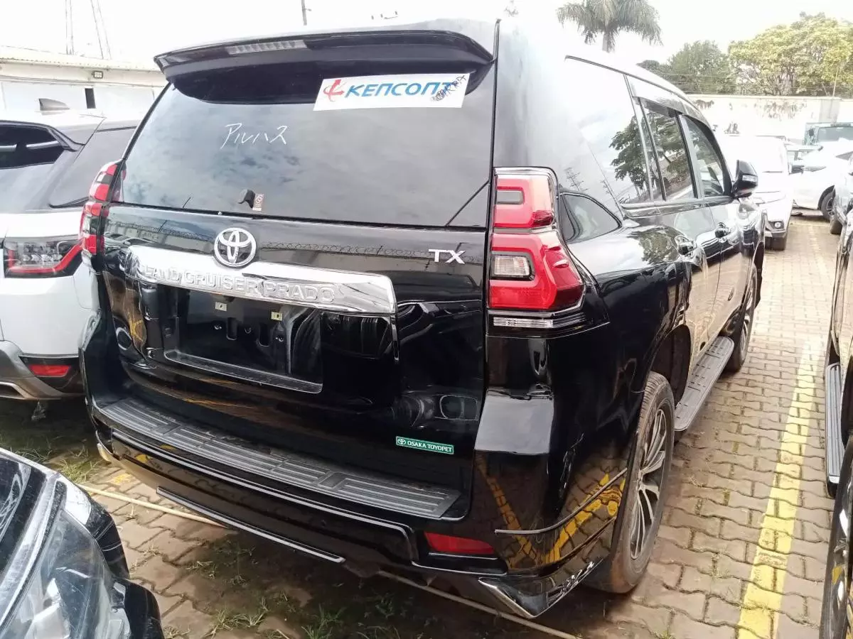 Toyota Landcruiser Prado   - 2019