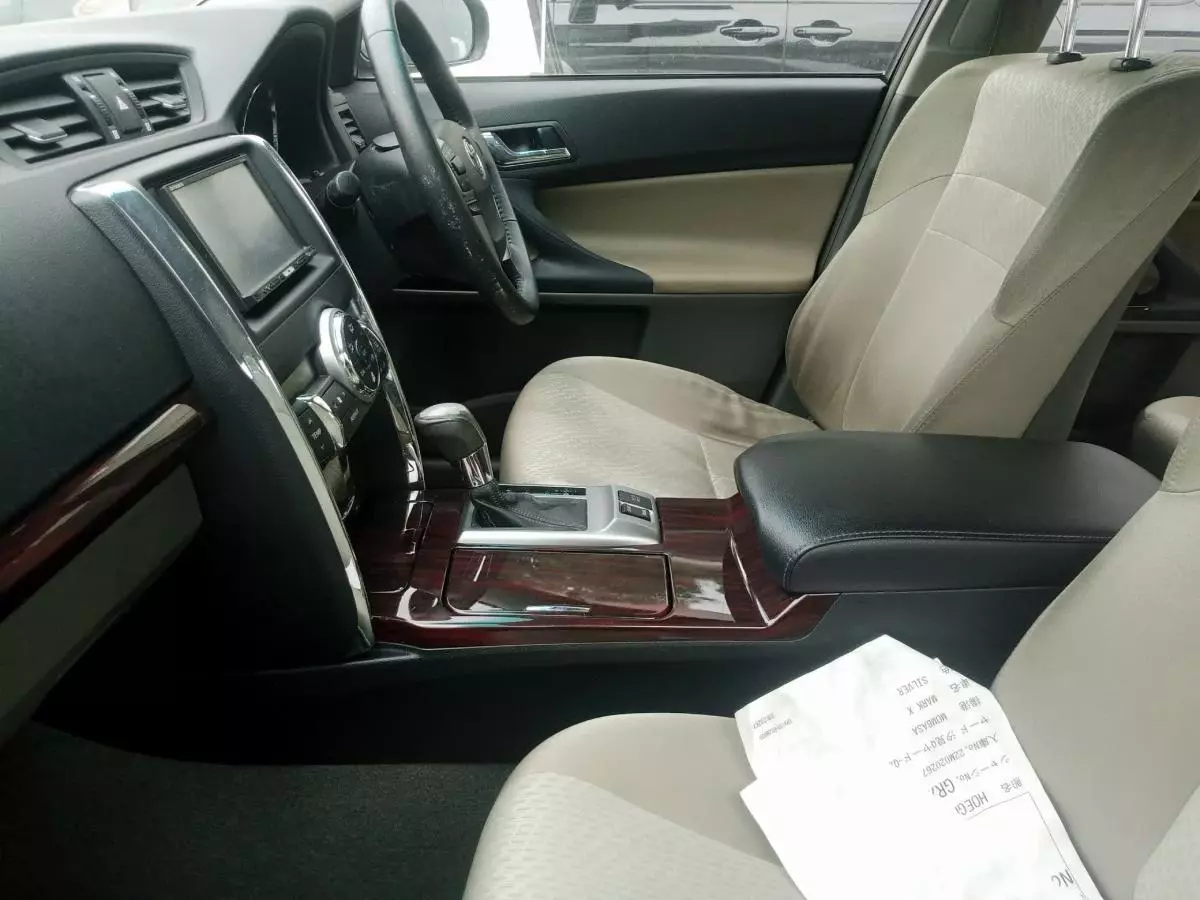 Toyota Mark X - 2013