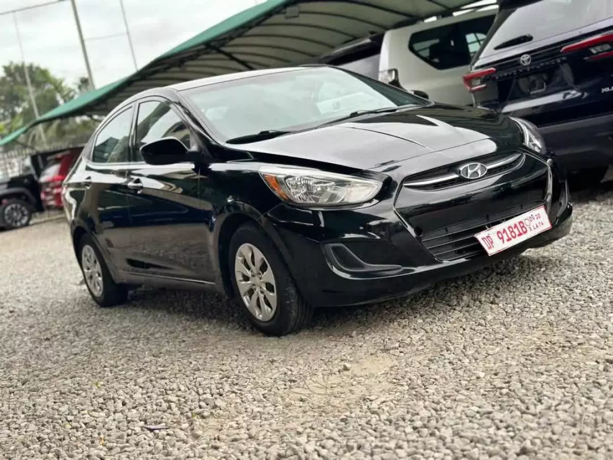 Hyundai Accent   - 2014