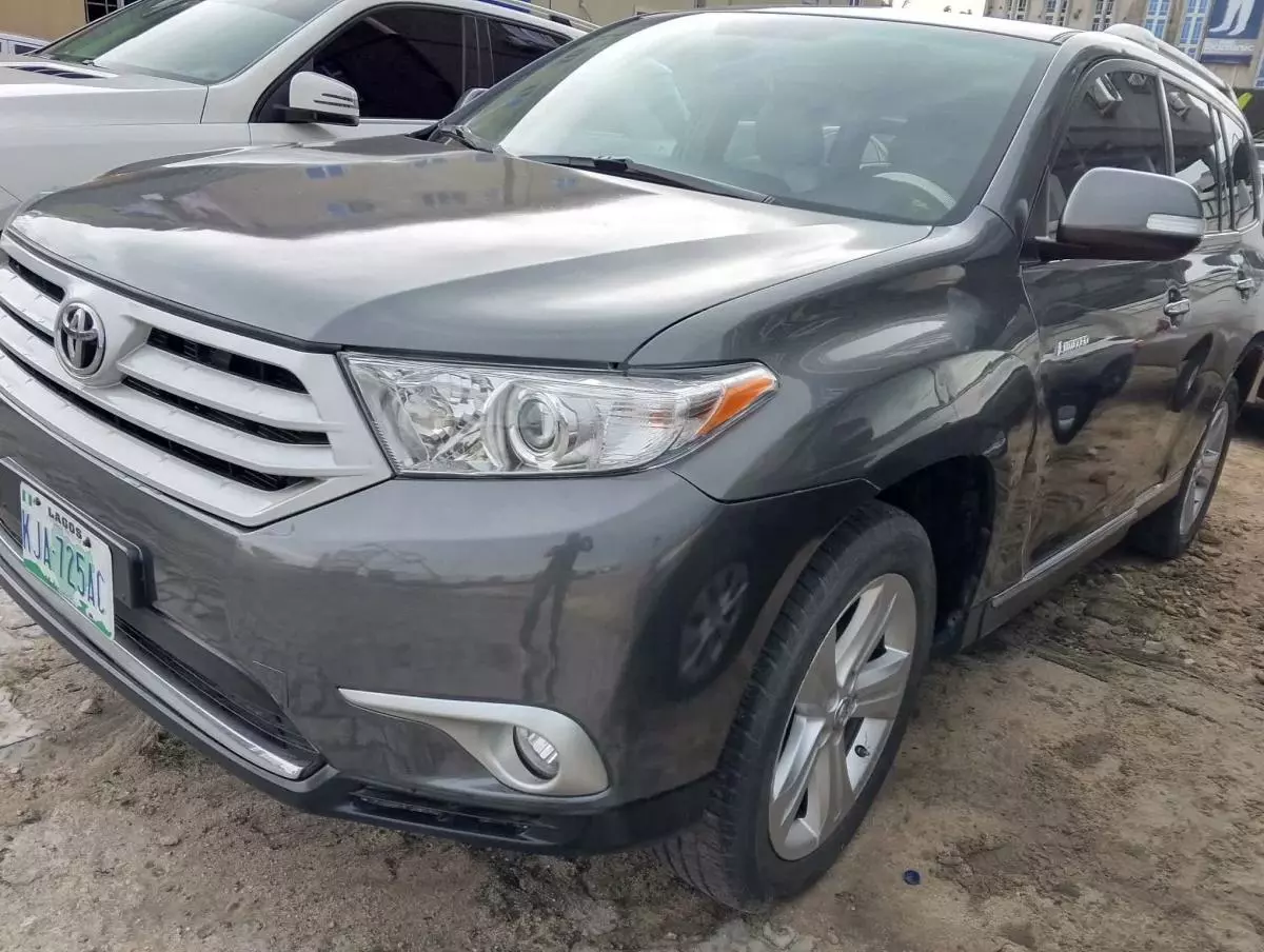 Toyota Highlander   - 2008