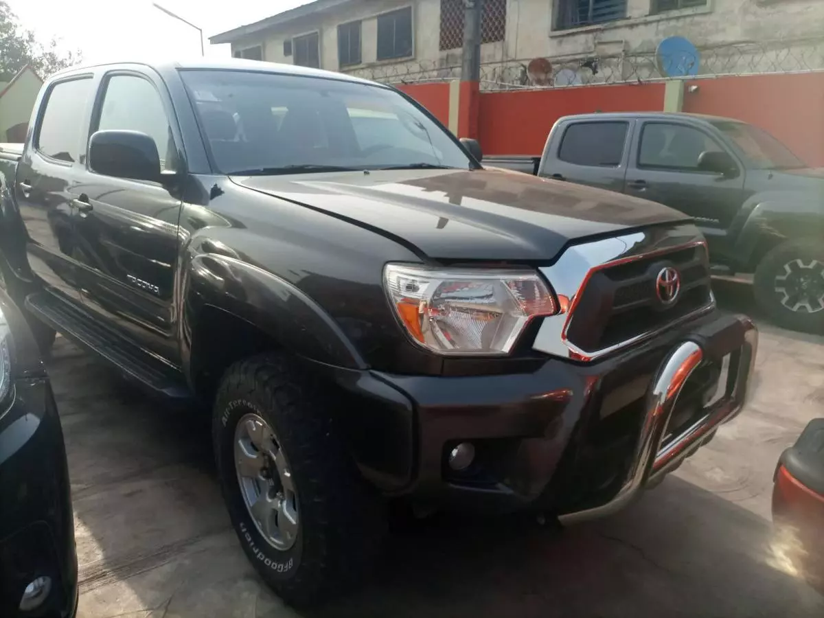 Toyota Tacoma - 2013