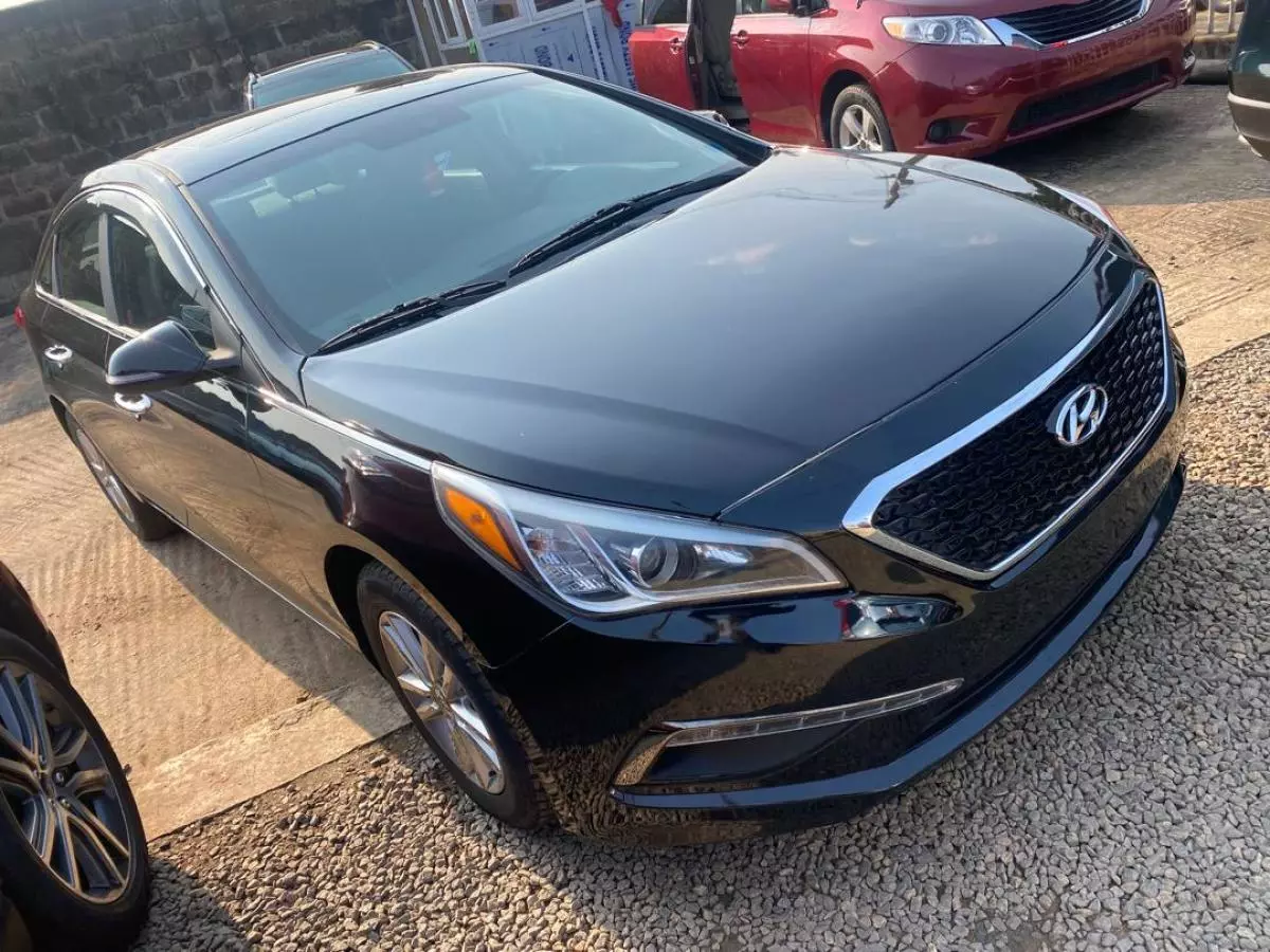 Hyundai Sonata   - 2016