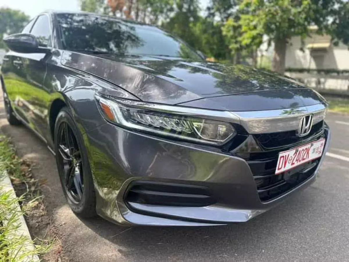 Honda Accord   - 2019