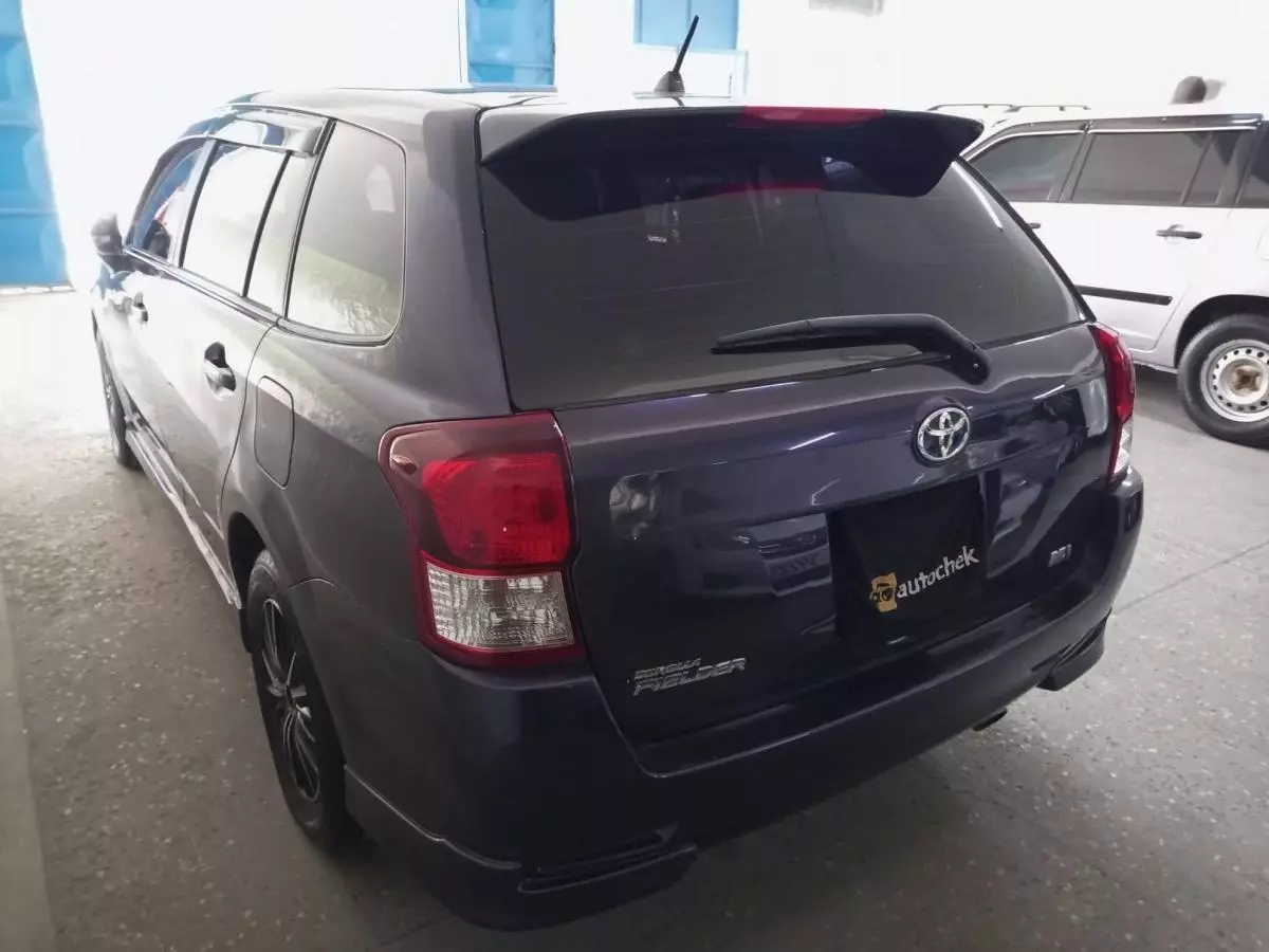 Toyota Fielder hybrid  - 2013