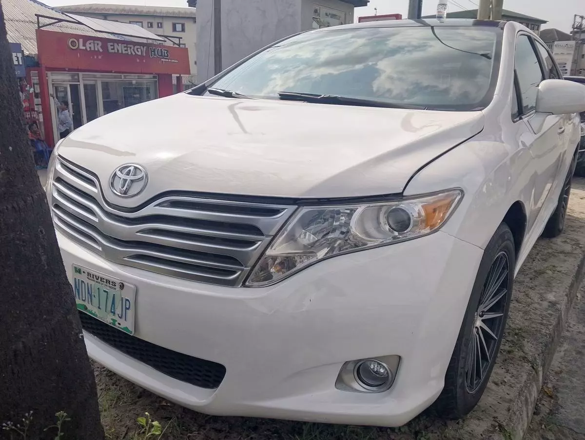 Toyota Venza   - 2010