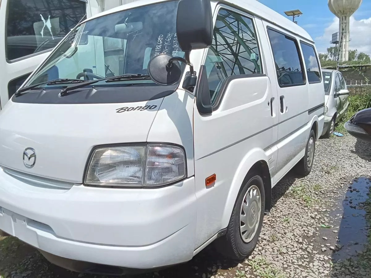 Mazda Bongo   - 2017