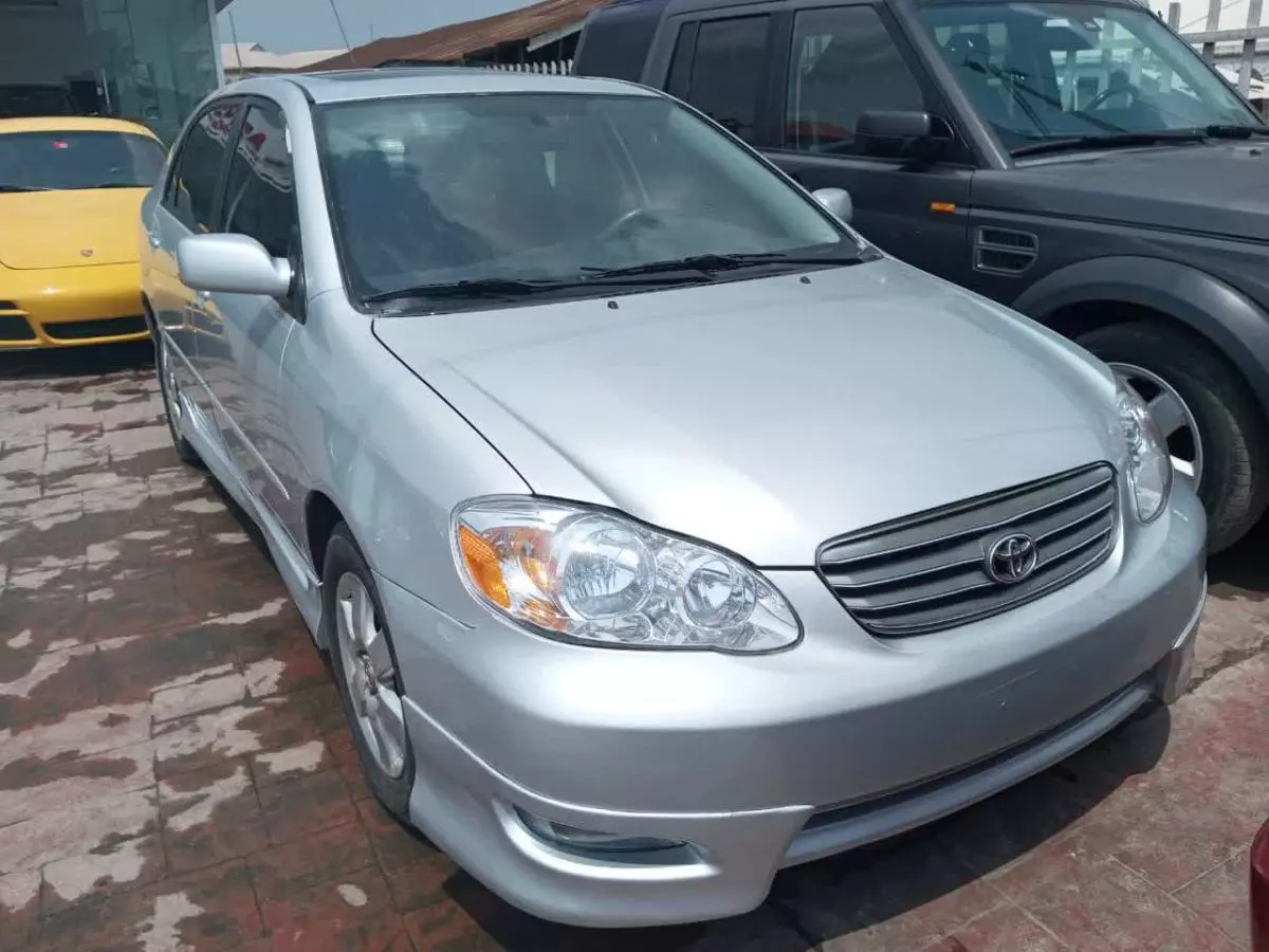 Toyota Corolla - 2005