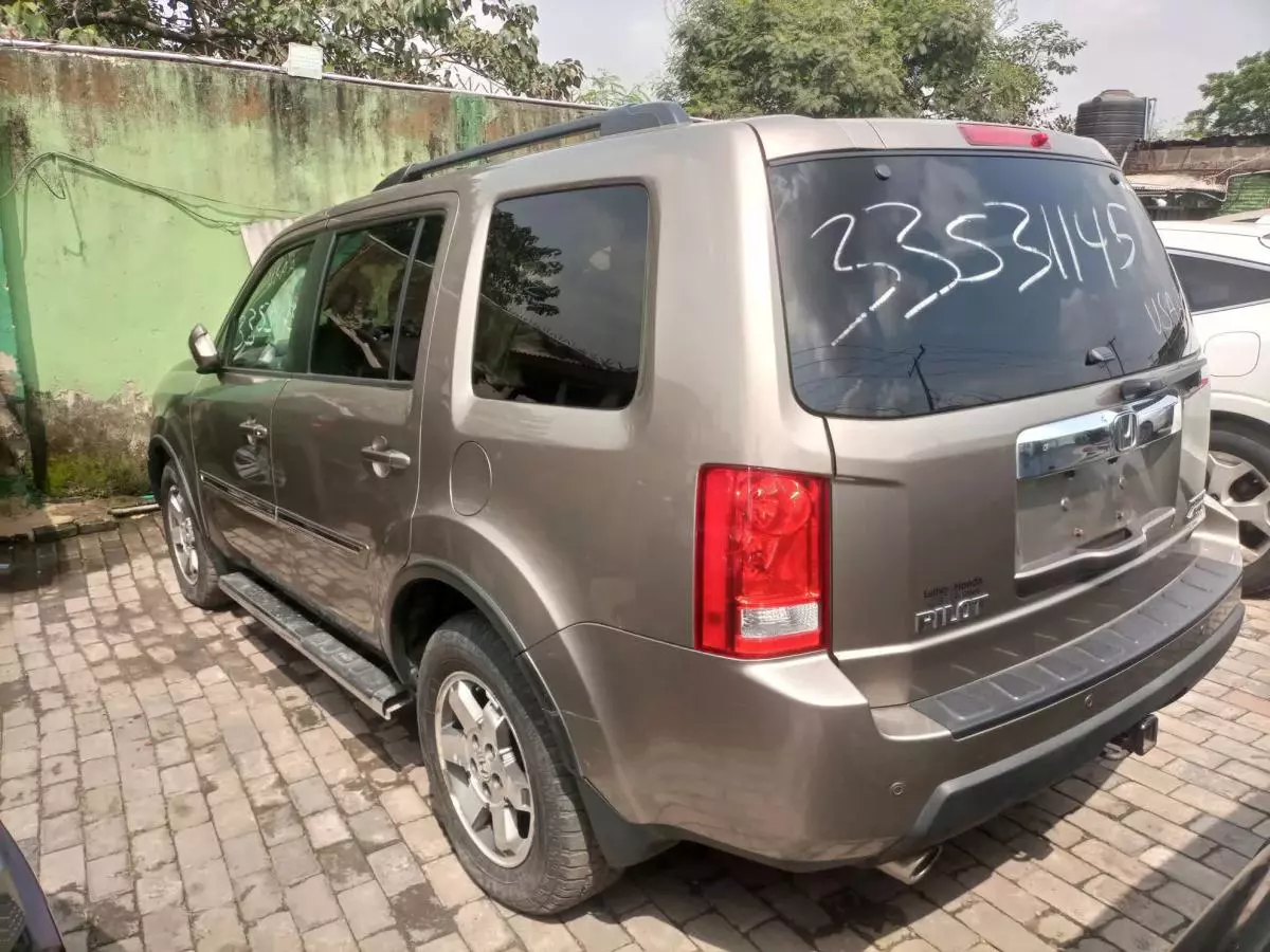 Honda Pilot - 2011
