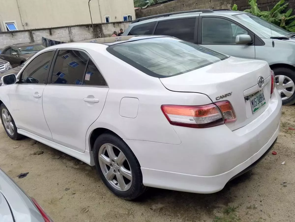 Toyota Camry   - 2007