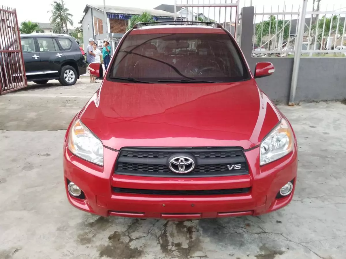 Toyota RAV 4   - 2010