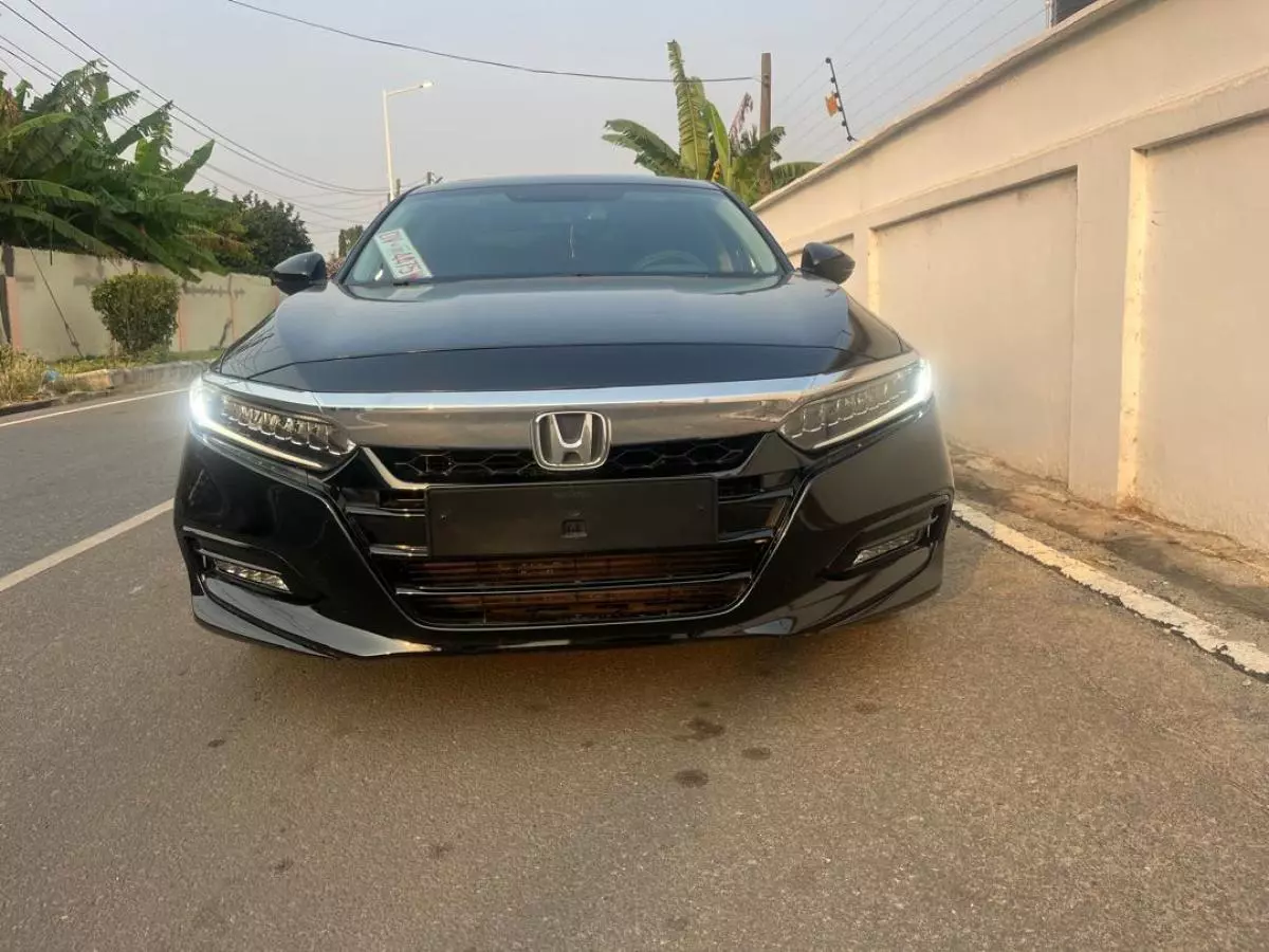 Honda Accord   - 2020