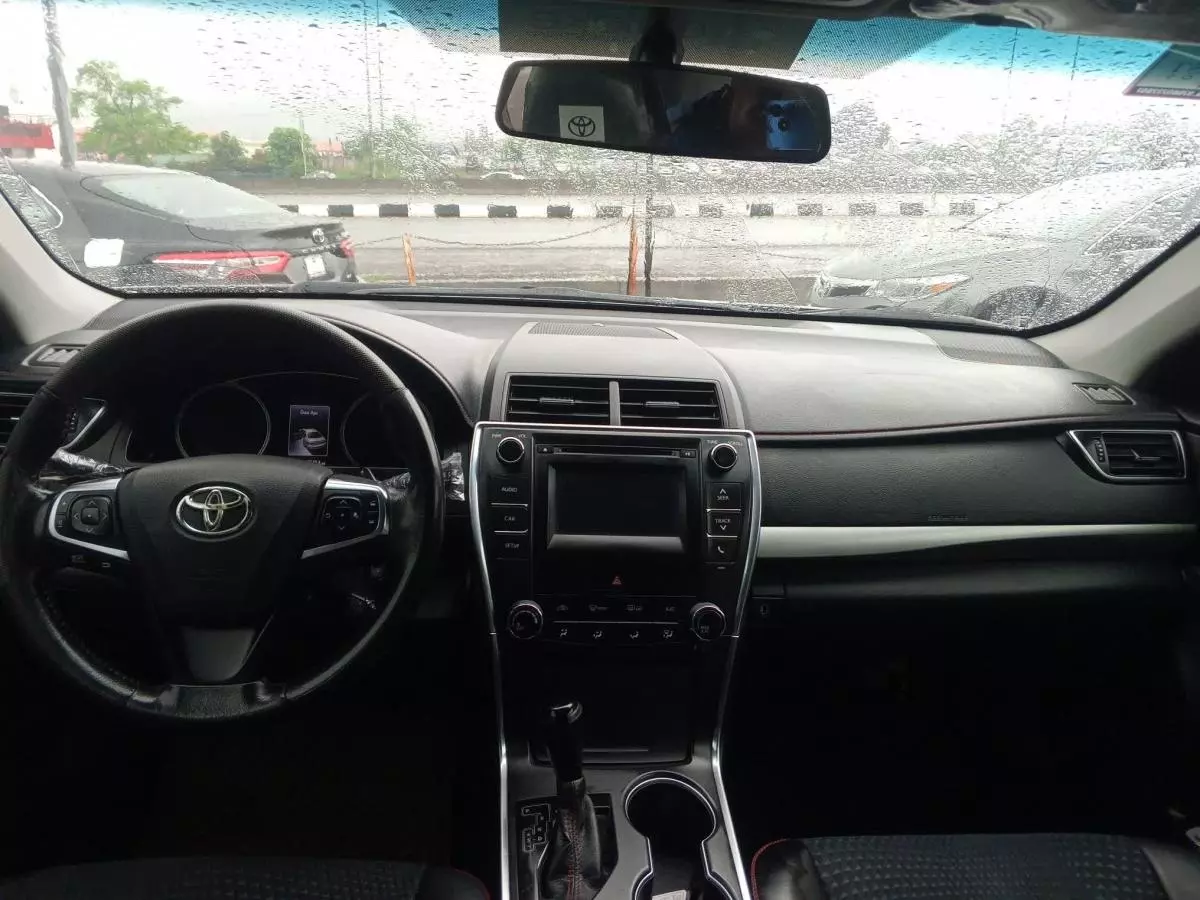 Toyota Camry   - 2015