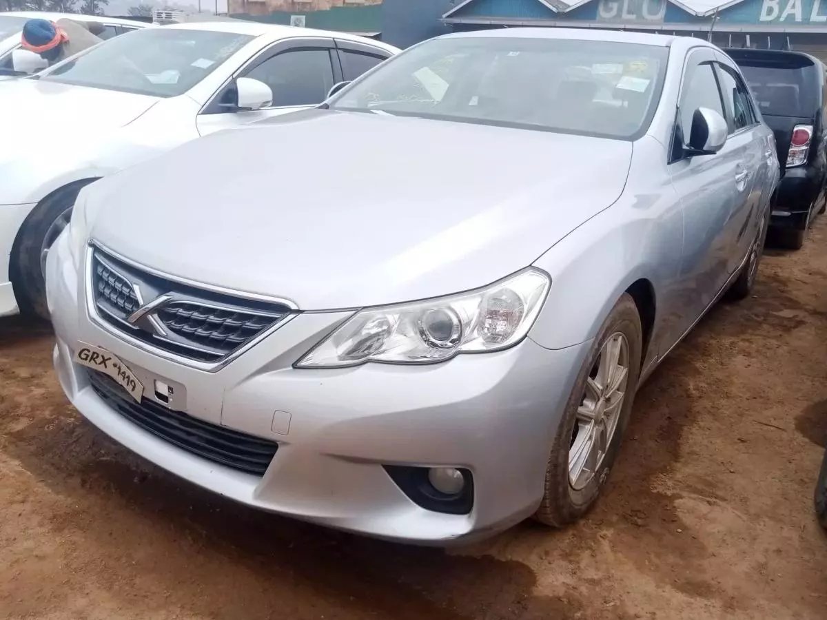 Toyota Mark X   - 2013