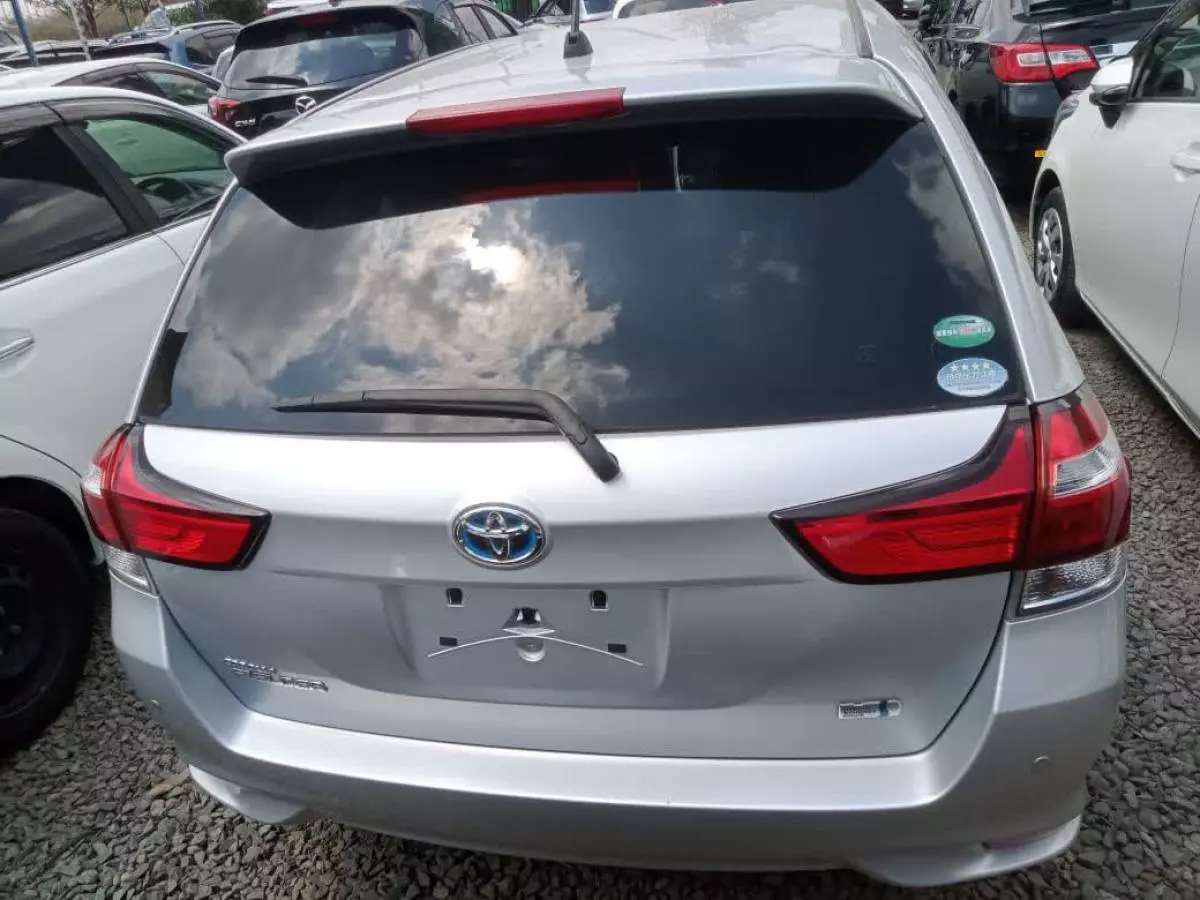 Toyota Fielder hybrid  - 2016
