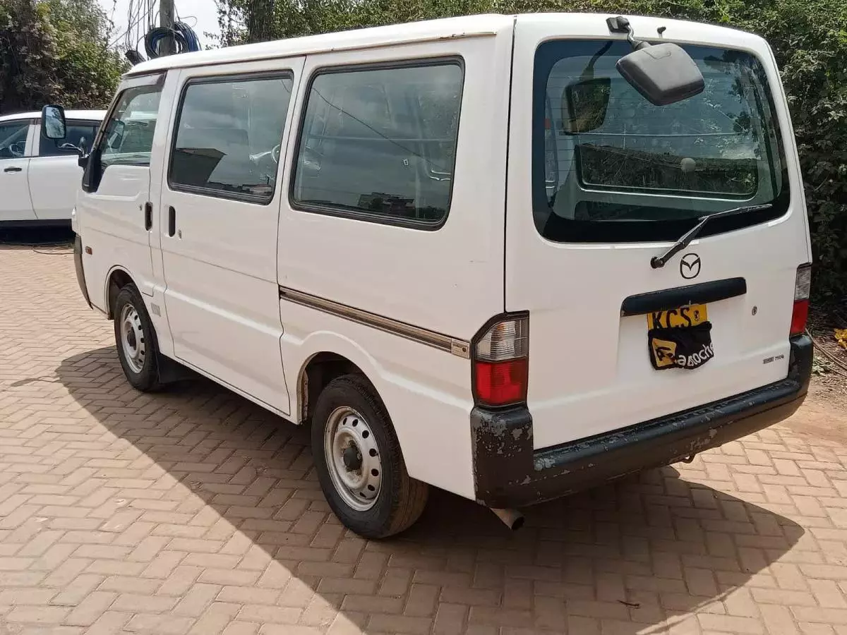 Mazda Bongo - 2012