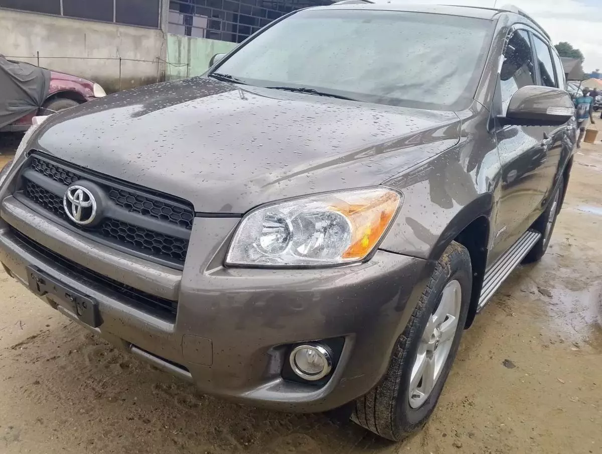 Toyota RAV 4   - 2009