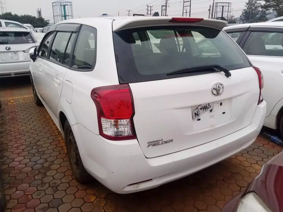 Toyota Fielder    - 2014