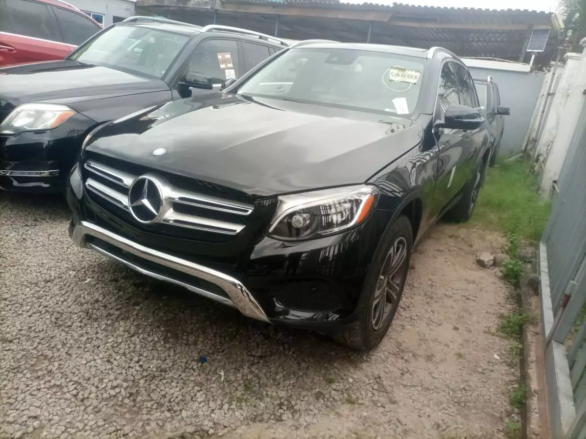 Mercedes-Benz GLC 300   - 2016