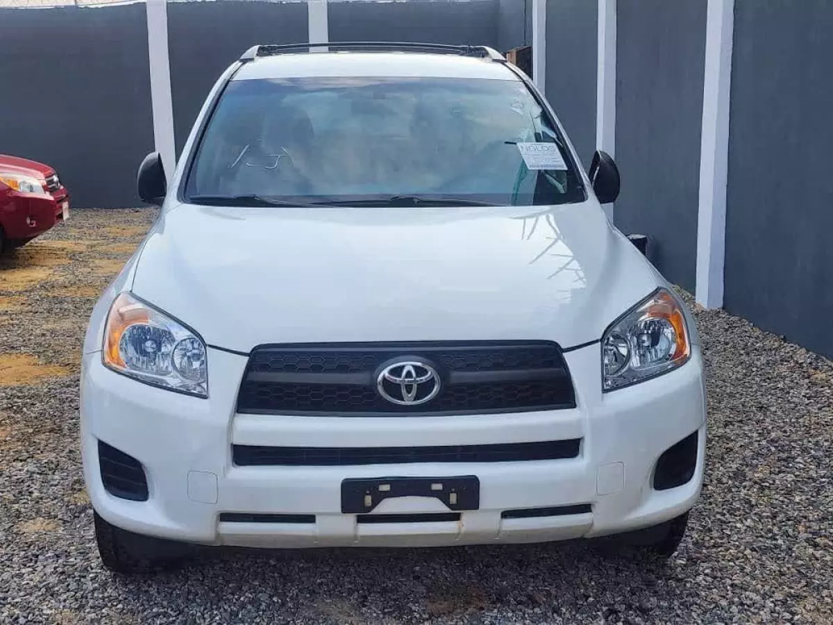 Toyota RAV 4   - 2012