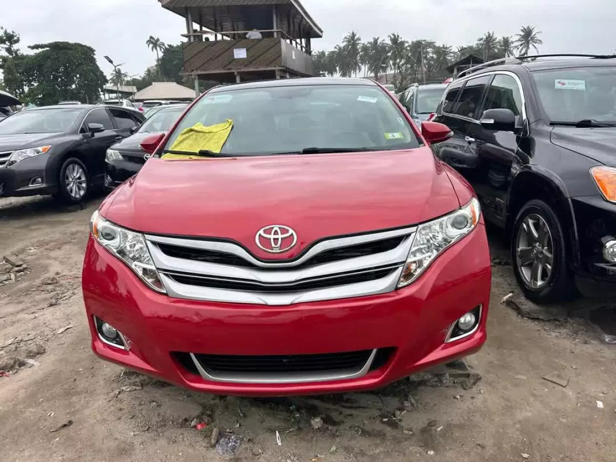 Toyota Venza   - 2013