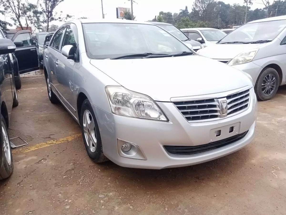 Toyota Premio    - 2010