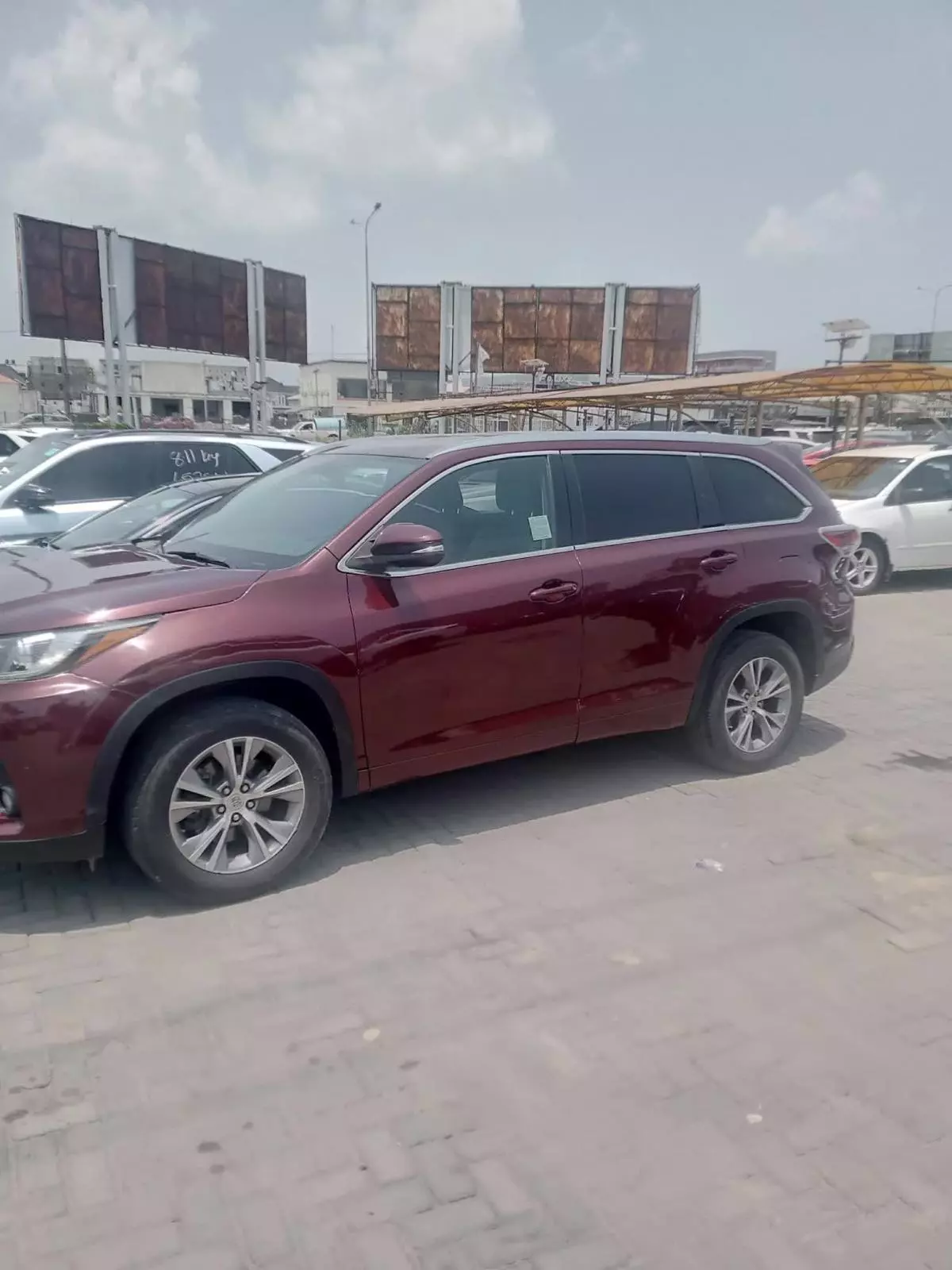 Toyota Highlander   - 2015