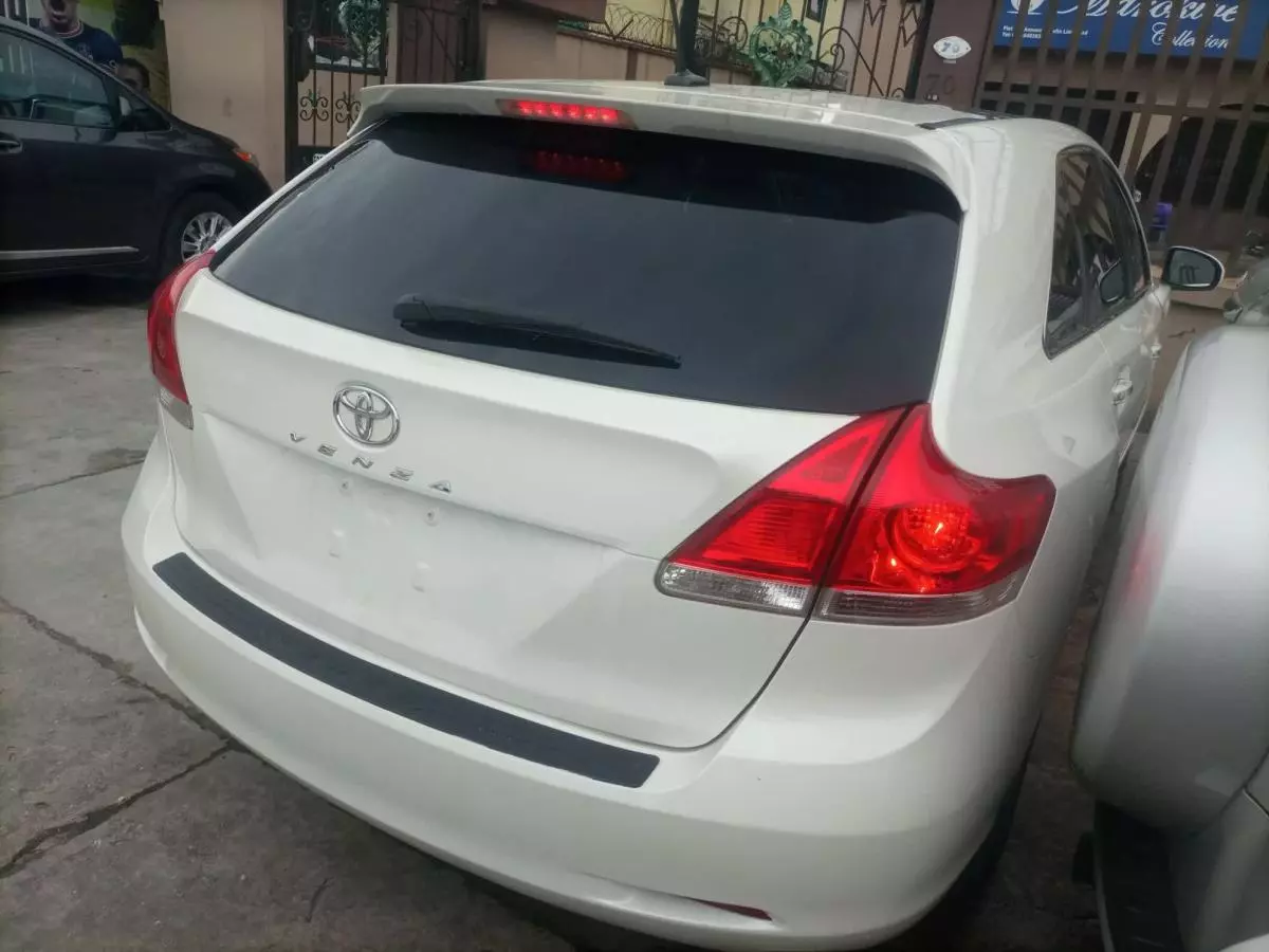 Toyota Venza - 2010