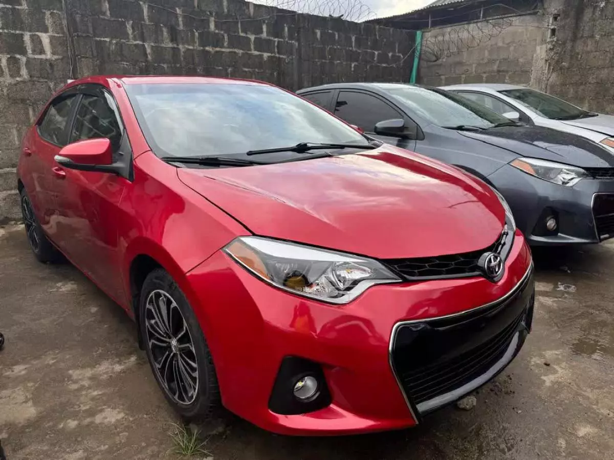 Toyota Corolla   - 2015