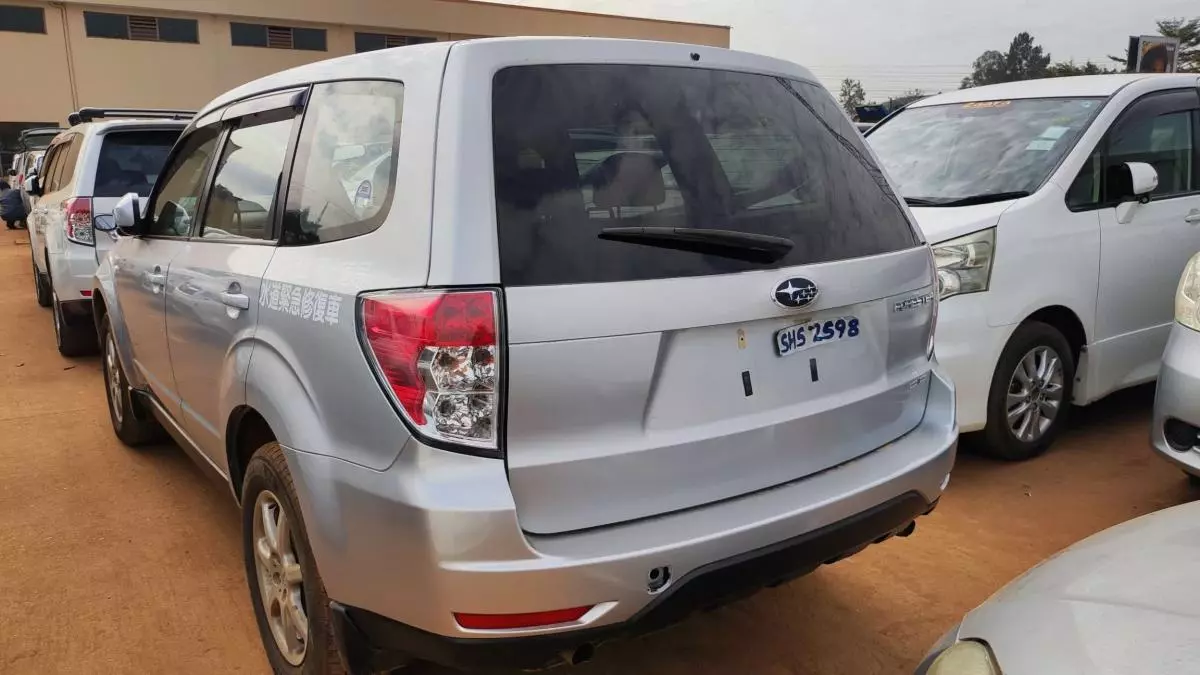 Subaru Forester   - 2010