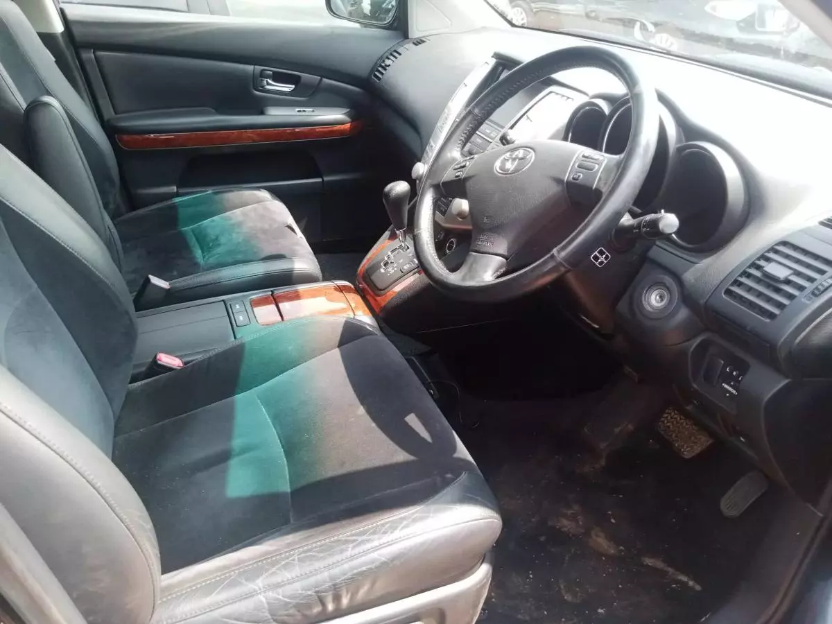 Toyota Harrier   - 2009