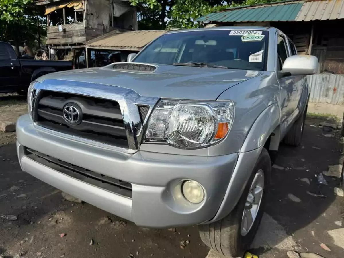 Toyota Tacoma   - 2000