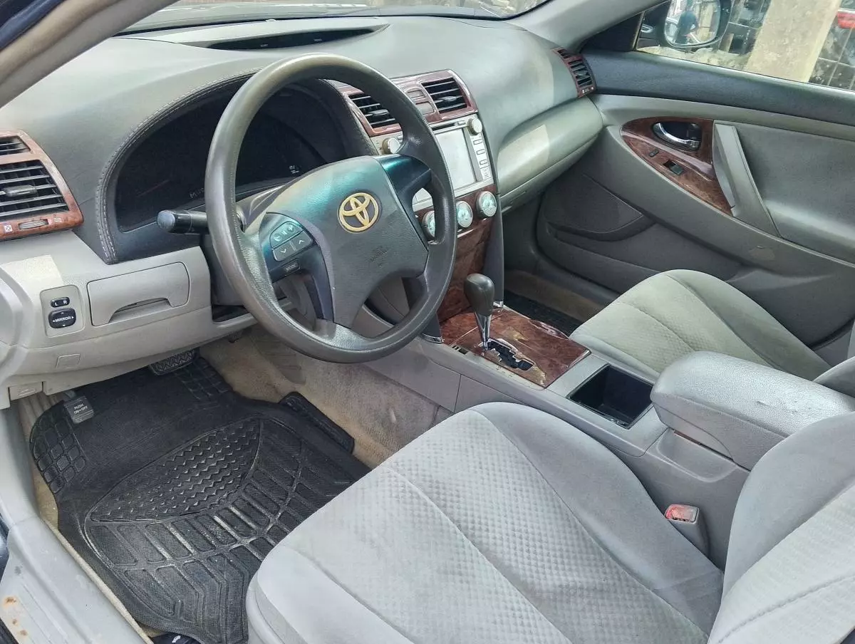 Toyota Camry   - 2008