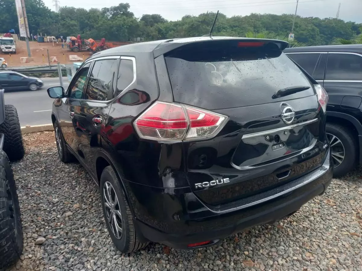 Nissan Rogue   - 2015