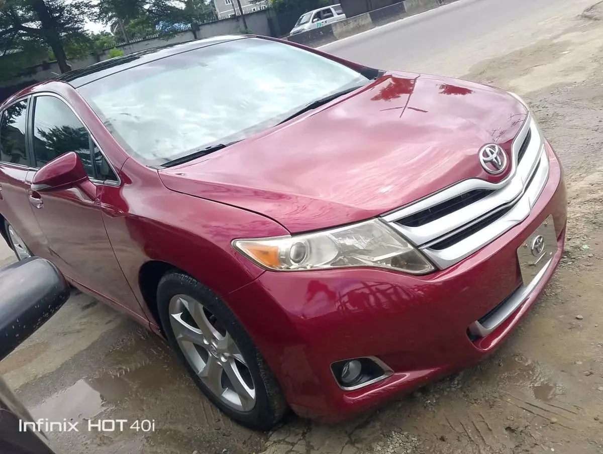 Toyota Venza   - 2010