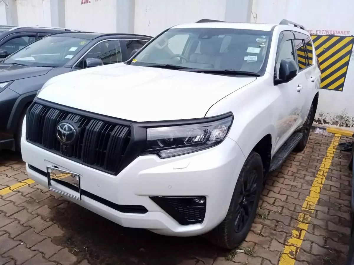 Toyota Landcruiser Prado   - 2019