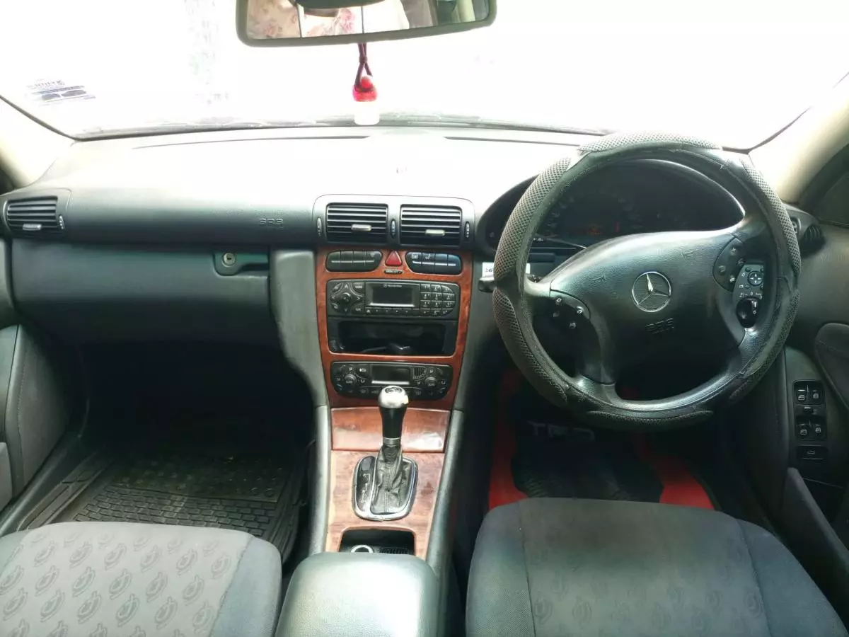 Mercedes-Benz C 180 - 2003