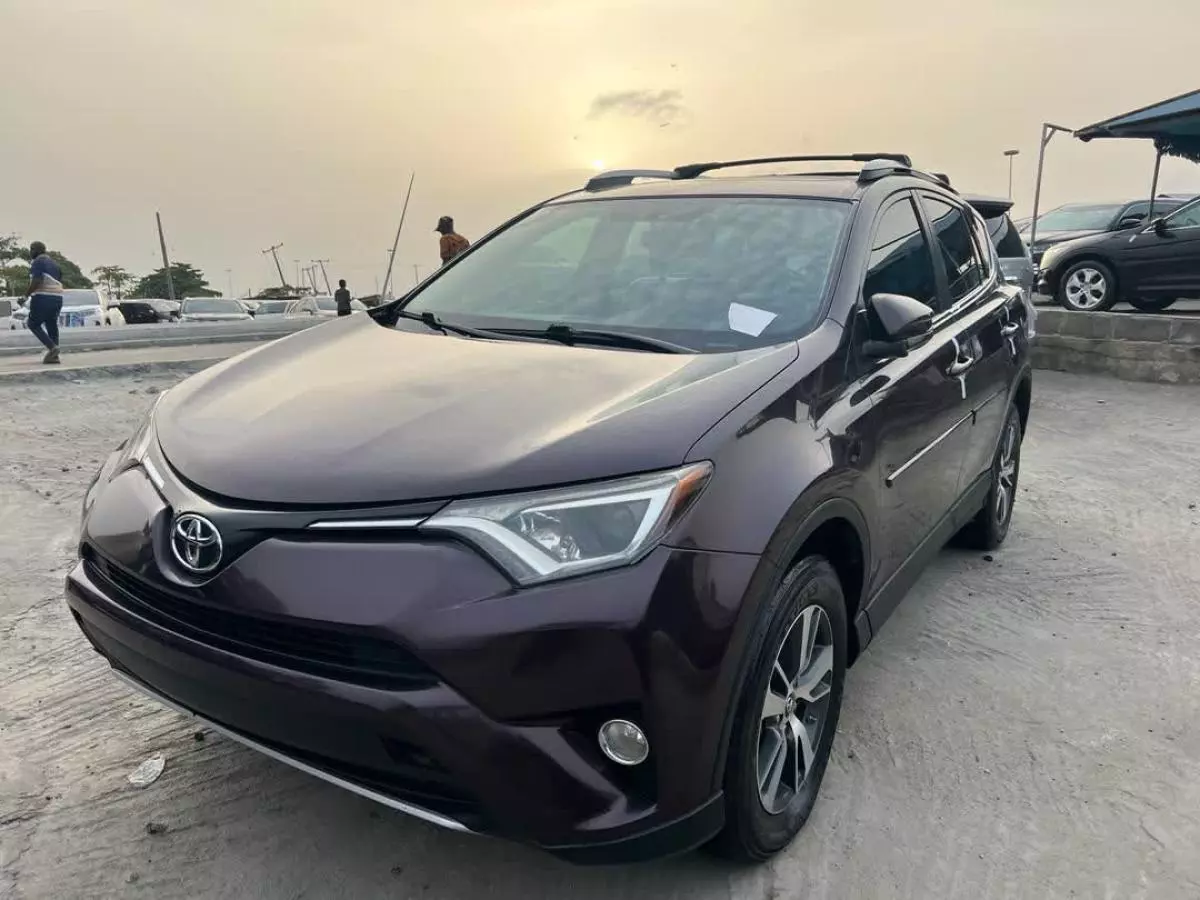 Toyota RAV 4   - 2016