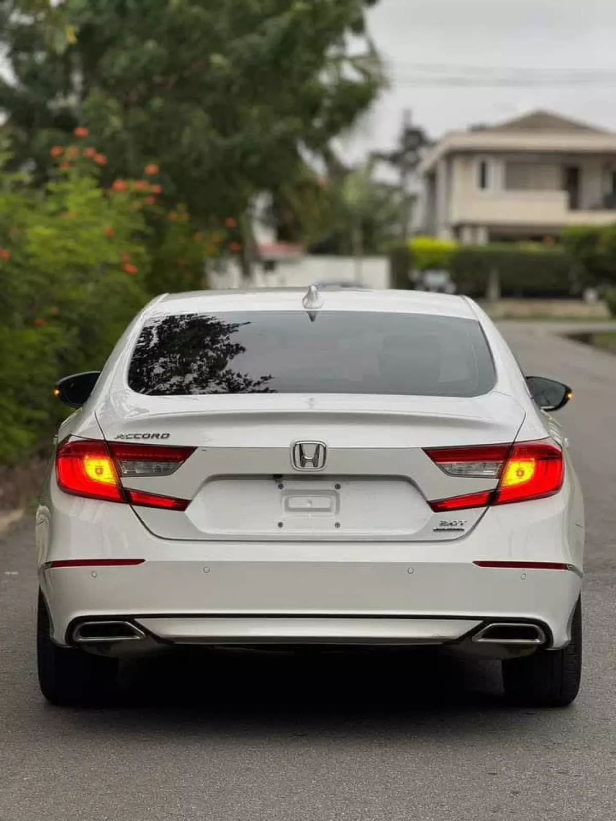 Honda Accord   - 2019