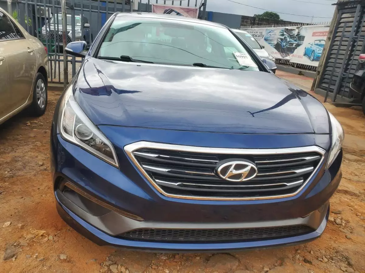 Hyundai Sonata   - 2016